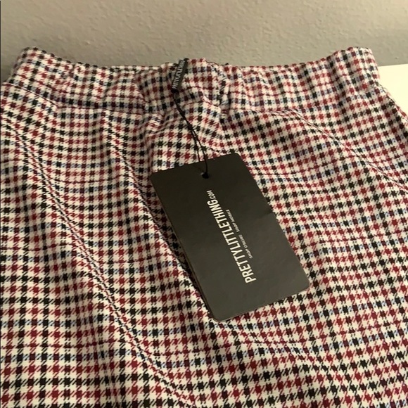 Pretty little thing mini skirt - Picture 2 of 4